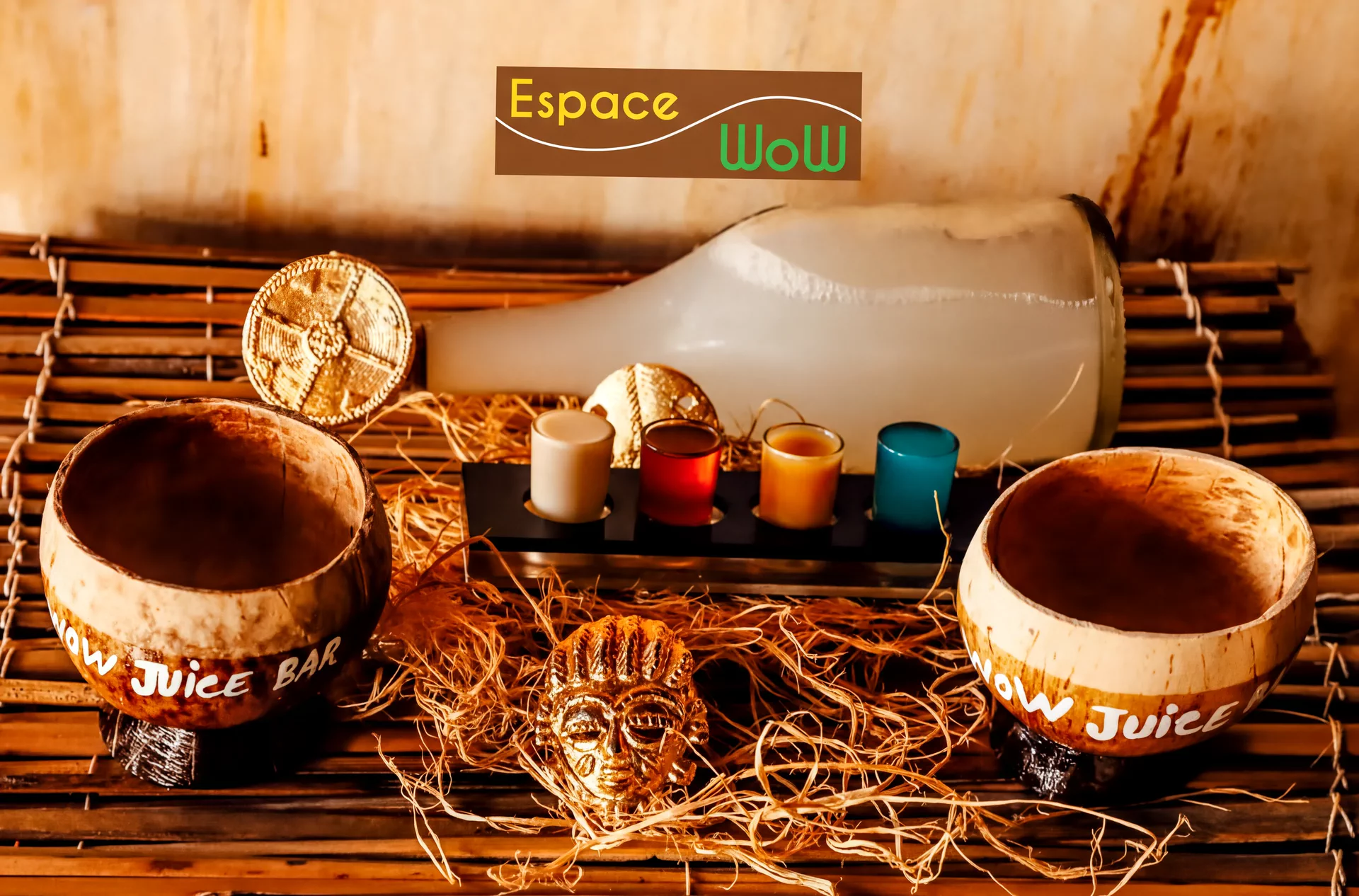 Bandji et verres en noix de coco à Espace WoW